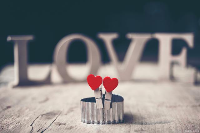 12生肖遇到真爱的表现：详细解析